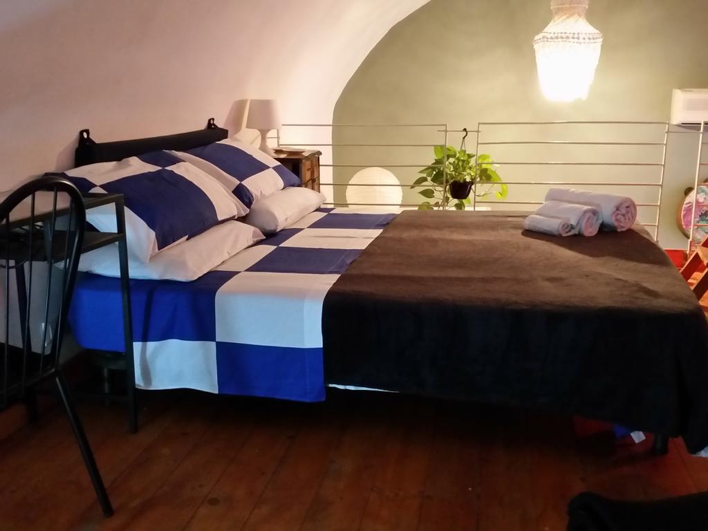 Il Pozzo Di Santa Teresa Apartment Catania Ruang foto